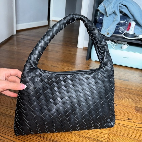 WALTER BAKER MARGAUX HANDBAG NWOT - Picture 2 of 6